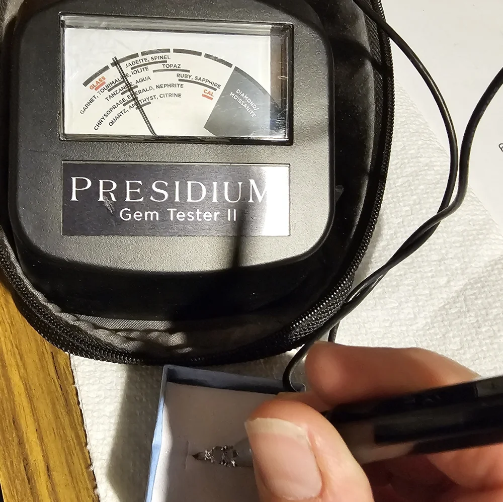 10k Gold and Tanzanite Ring - Picture 7 of 8